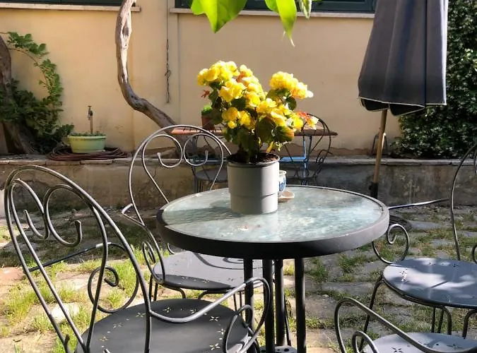 Uva Fragola فندق مبيت وإفطار بيرودجا